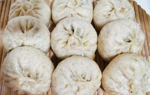 韭菜鸡蛋虾米皮包子