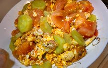 西红柿黄瓜炒鸡蛋裹虾米