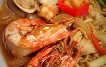 鲜虾海鲜炒面