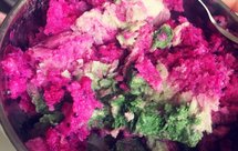 零负担的火龙果大麦若叶冰淇淋