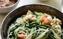 一大碗扇贝菠菜拌粉丝