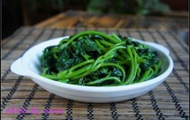 简单烹饪更营养 水炒红薯叶