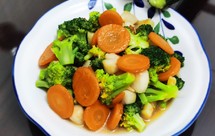 西蓝花胡萝卜炒仙贝