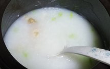 鲜贝虾仁香芹粥