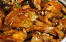 吮指舔干净的毛豆大闸蟹炒年糕