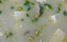 河蚌豆腐汤