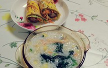 【大约么，差不多系列】学生早餐之蔬菜蟹肉粥+鸡蛋土豆肉肠卷饼