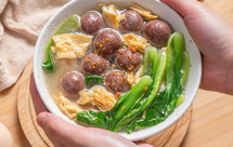 粗粮圆子，这咸汤圆？