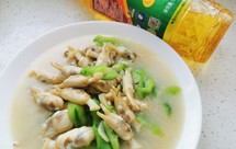 鲜美的丝瓜炒蛏子