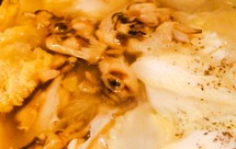 熊熊白白-蛏子豆腐粉丝白菜汤