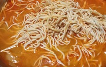 蟹黄煮干丝
