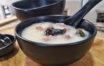 简单易煮的皮蛋瘦肉粥（老广人经典的粥品）