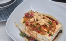 六月鲜肉松皮蛋拌豆腐