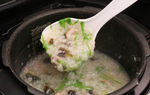 妈妈教我做的皮蛋瘦肉粥