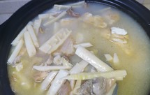 咸肉春笋河蚌汤