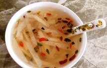 冰糖枸杞雪梨丝