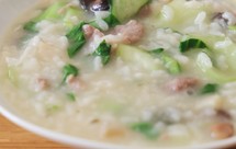 八宝妈妈极简煮义之香菇干贝皮蛋瘦肉青菜粥#皮蛋瘦肉粥