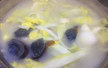 上汤皮蛋娃娃菜