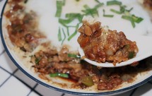 简单又下饭的黄豆酱肉蒸蛋