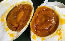 自制咸鸭蛋超简单又出油