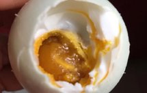 自制咸鸭蛋（最简单的方法）