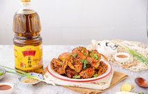 吮指回味香辣大闸蟹