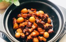 五花肉焖鹌鹑蛋