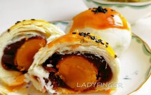 隔夜不破膜的奶香黄油版蛋黄酥(超全步骤图！)