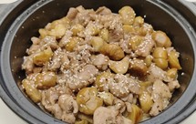 盐焗板栗鸡腿煲