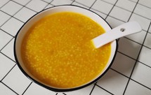 低热量高营养的板栗南瓜小米粥