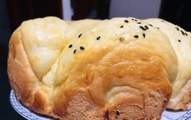 不用烤箱，用电饭锅就能做出蔓越莓面包