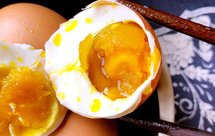自制爆油咸鸡蛋（咸鸭蛋）
