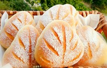 全麦椰香葡萄干面包