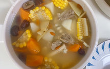 薏仁莲子淮山胡萝卜排骨汤