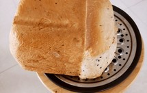 面包机做中种吐司黑芝麻坚果葡萄干吐司