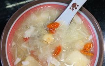 WANG木木's银耳百合莲子雪梨羹