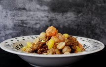 核桃莲子炒虾仁