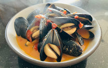 309#藏红花番茄酱汁煮贻贝