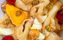 莲子百合石斛花胶鸡汤