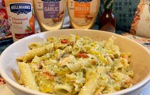 快手牛油果蒜香辣酱蟹肉通心粉