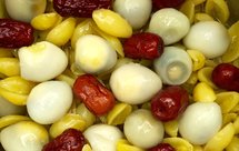 羔烧白果鹌鹑蛋，红枣