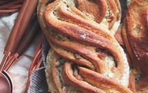 25%全麦红茶葡萄干椰蓉面包