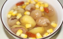 板栗玉米莲子糖水