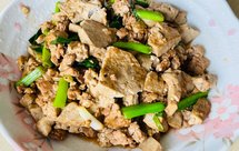 摩飞锅肉末小葱烧黑豆腐