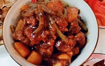 超简单家常菜-排骨炖芸豆土豆