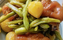 红烧猪蹄炖芸豆（下饭的很）