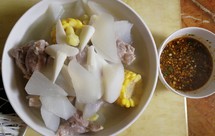 白果玉米萝卜腱子肉山药清润养胃汤