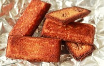 懒人版费南雪，经过美拉德反应后的黄油做费南雪更是让你一口难忘