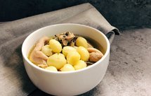 白果猪肚炖鸡汤