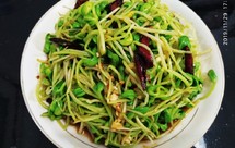 炝拌黑豆苗